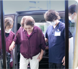 ご利用者様をご自宅までお迎え